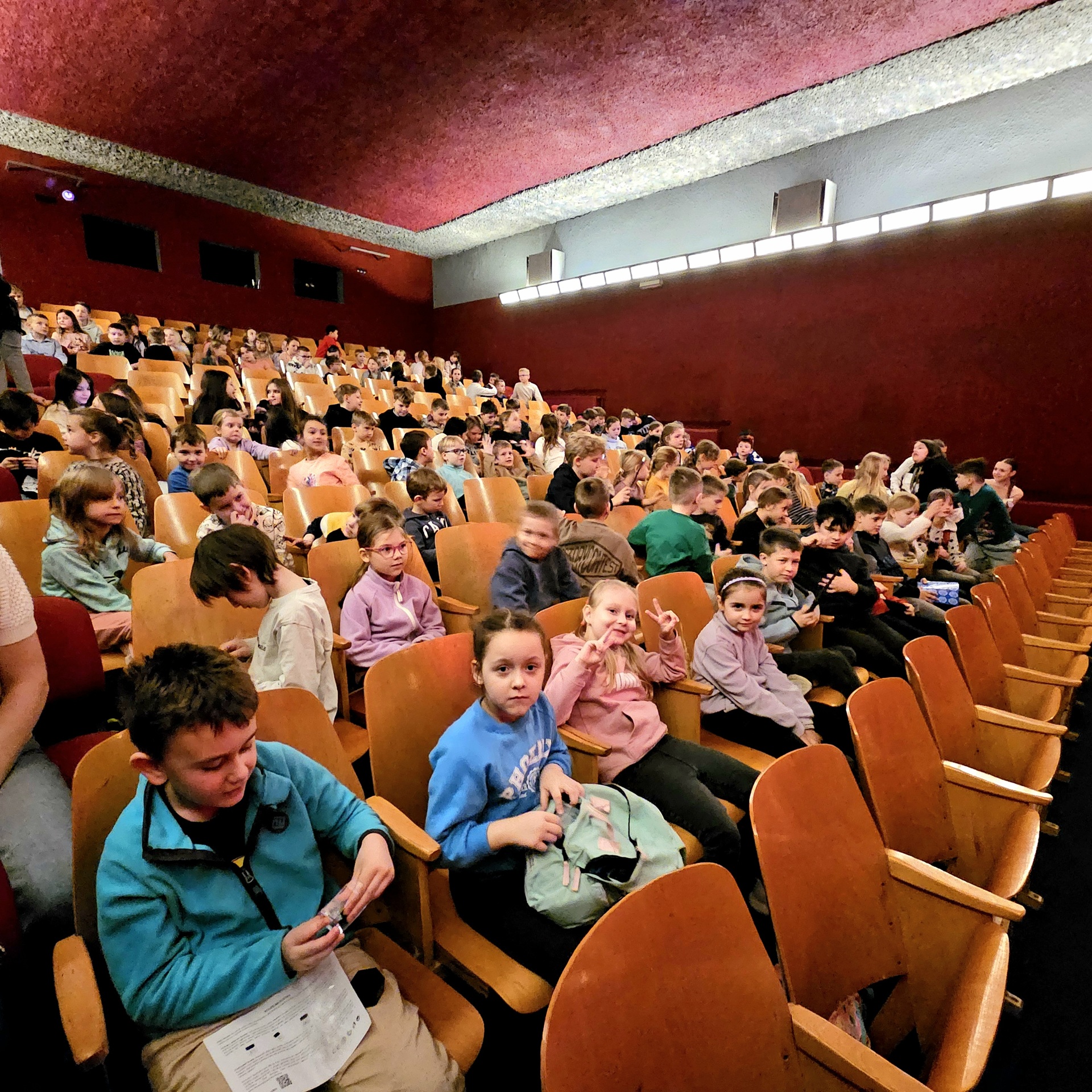 Druháci a prvňáčci v zajetí kouzel a magie