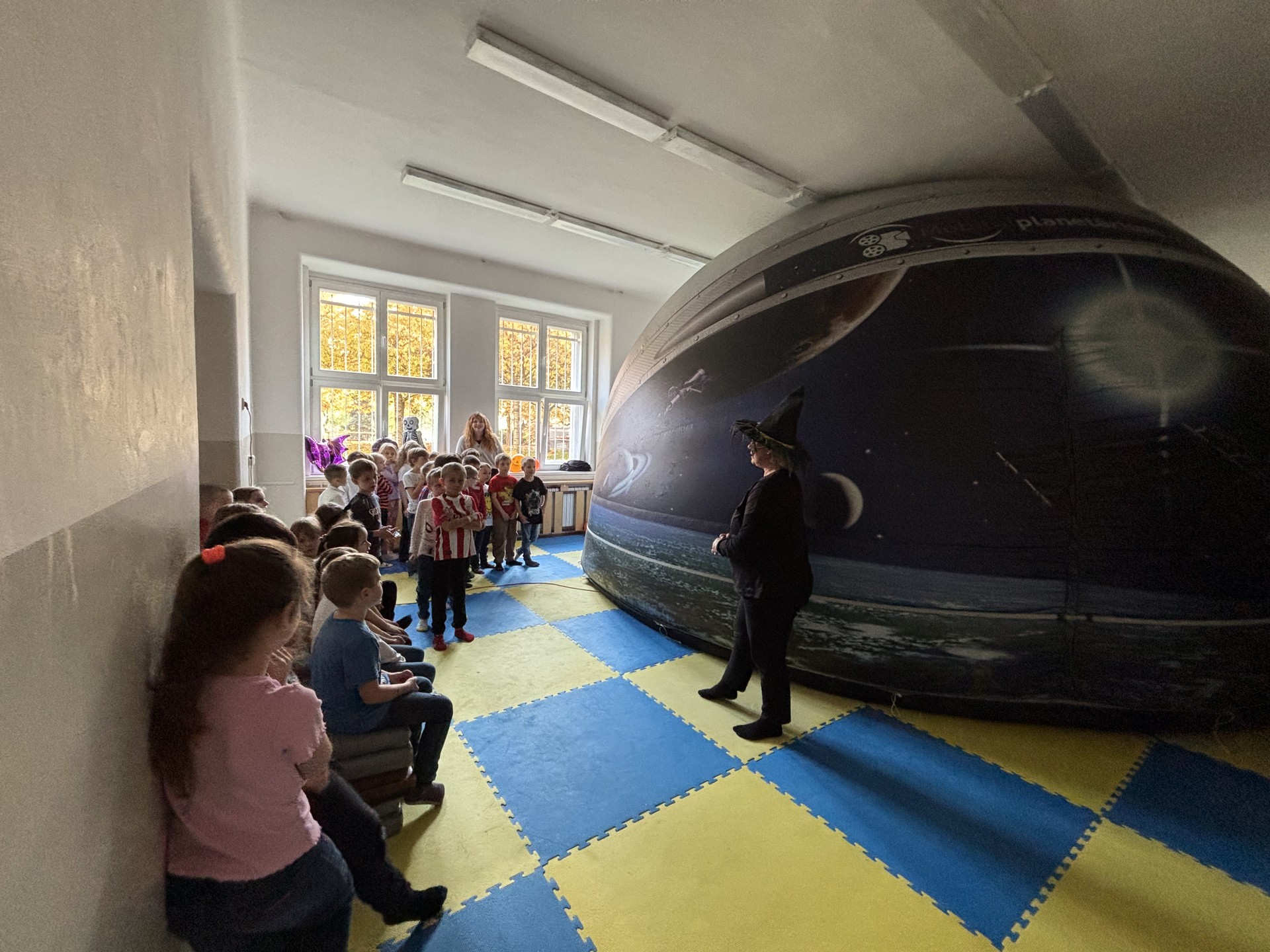 Halloweenské putování vesmírem