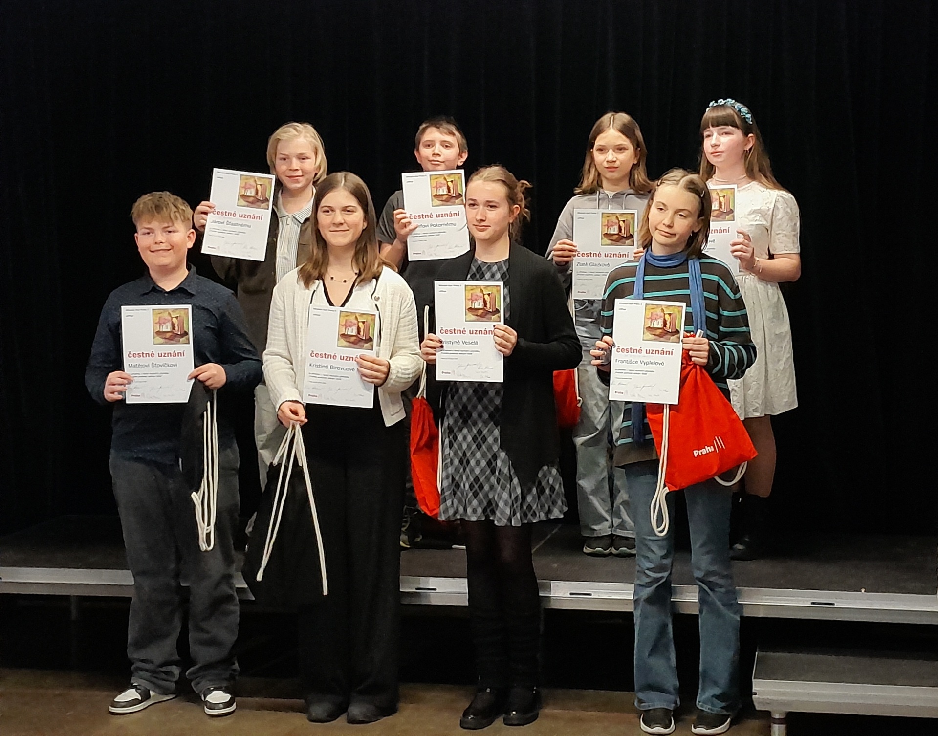 Radost, potlesk a poezie