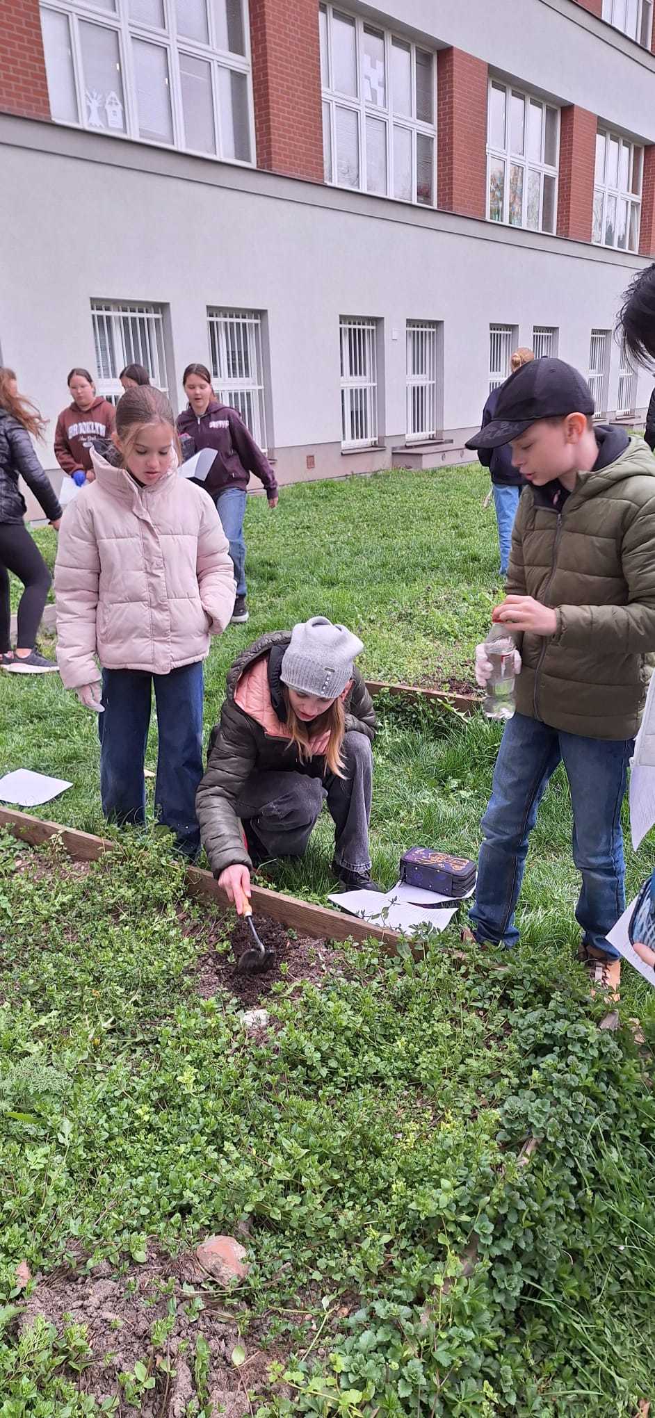 Terénní výuka šestých ročníků: Objevujeme pedosféru přímo v praxi