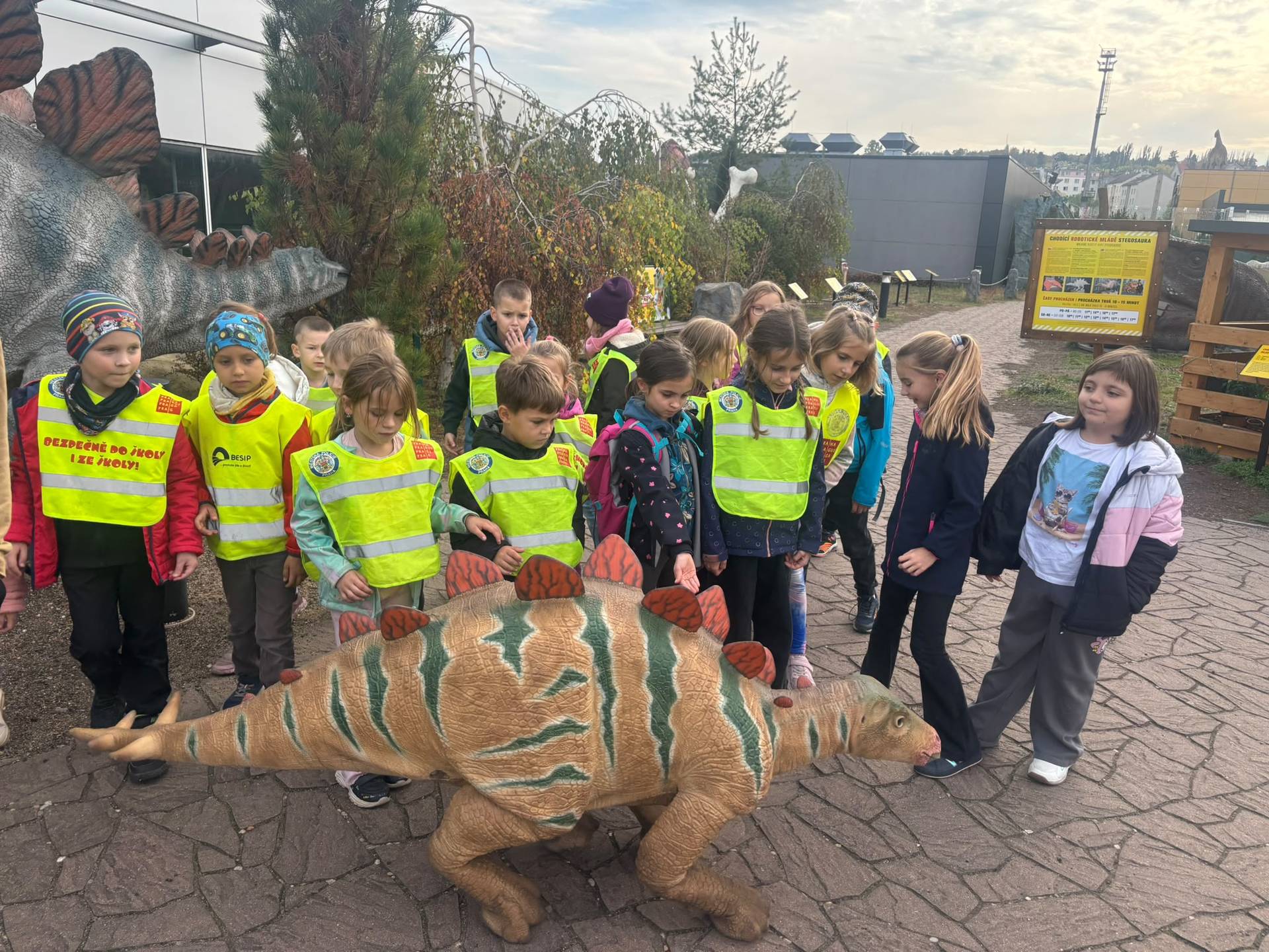 Ve světě dinosaurů